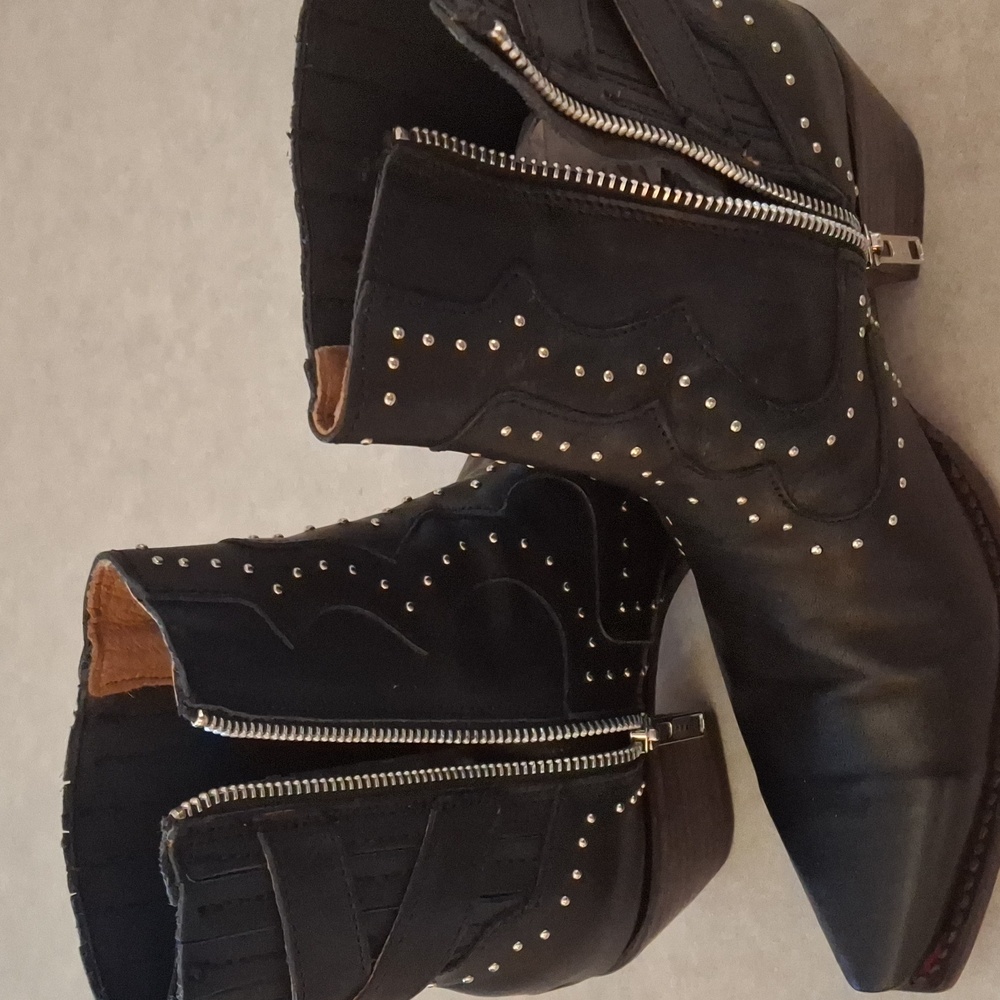Freebird Morgan ankle boots
